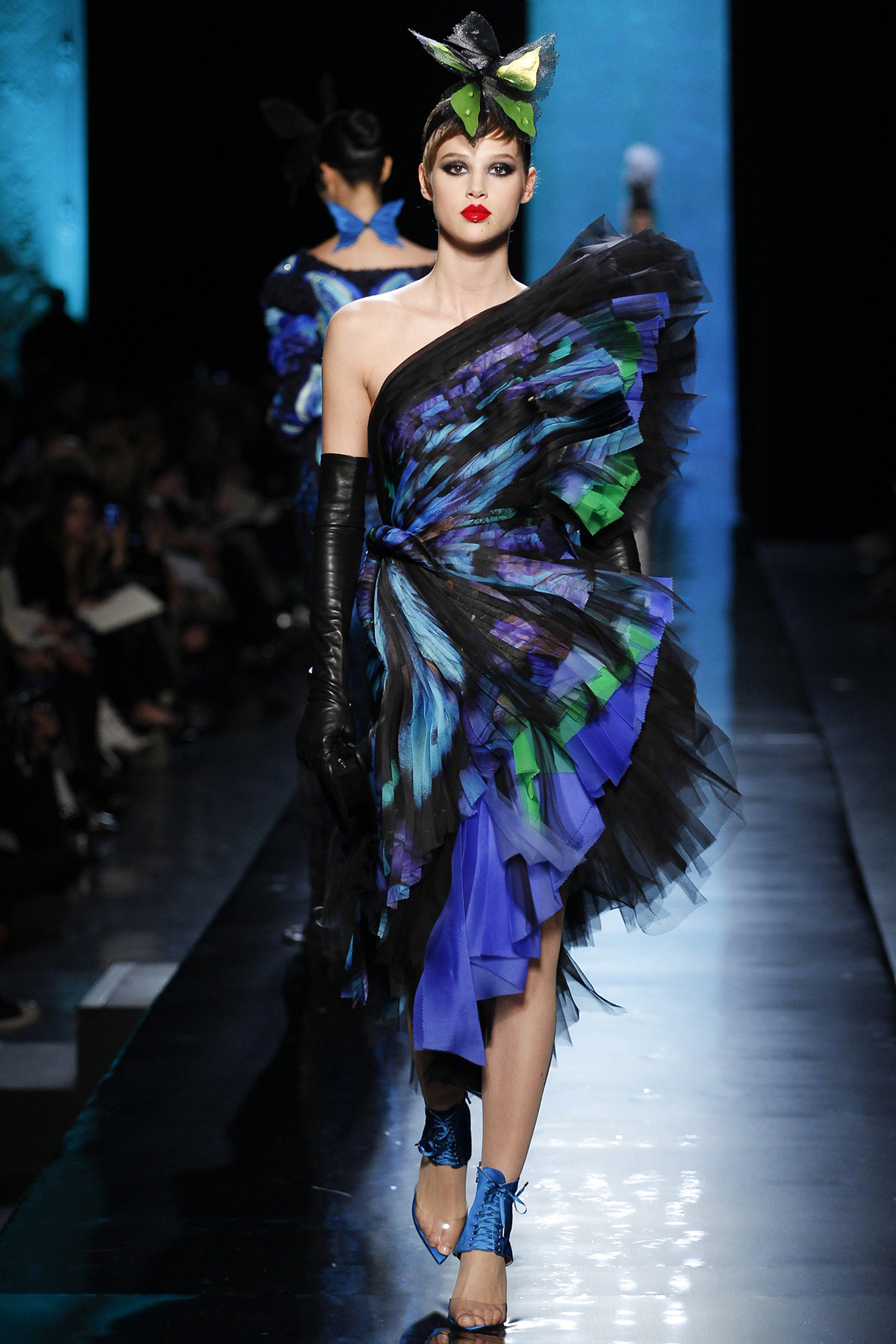 jean paul gaultier高级定制以蝴蝶为主题元素玩到了极致