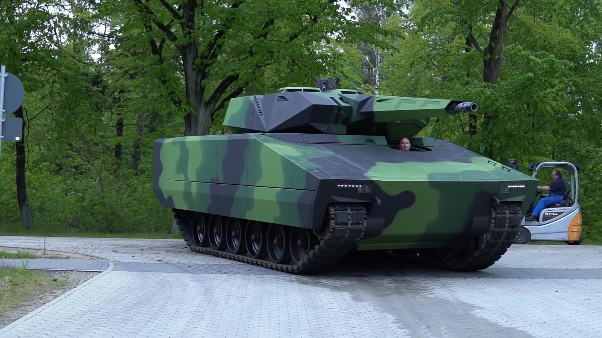 德国莱茵金属公司推出山猫kf41履带式步兵战车外形相当科幻