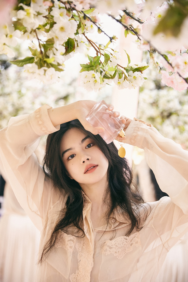 李蔓瑄张婧仪合体亮相活动两姐妹一甜一飒引关注