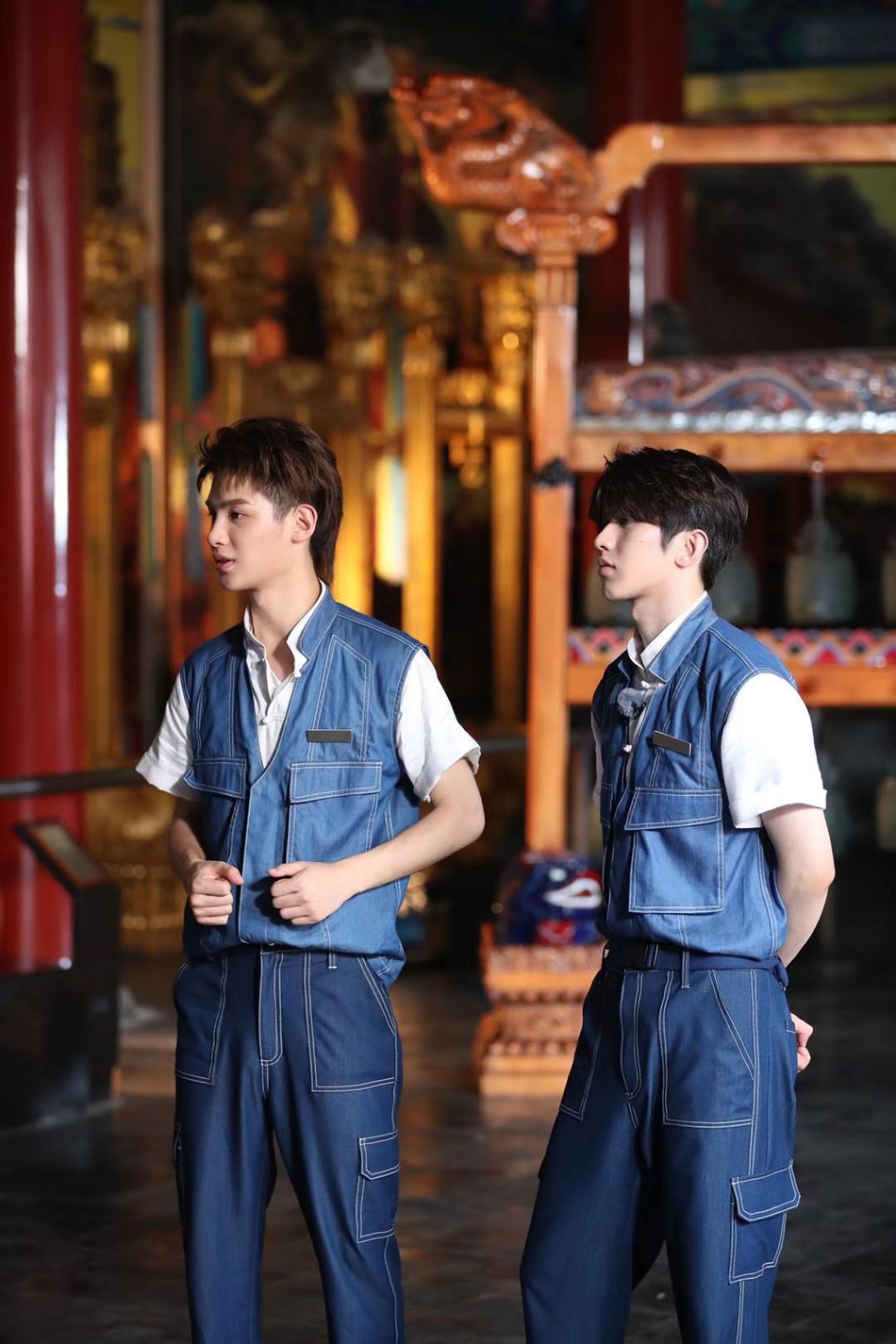 蔡徐坤黄明昊同穿连体装迪丽热巴苗苗翩翩起舞身姿妙曼