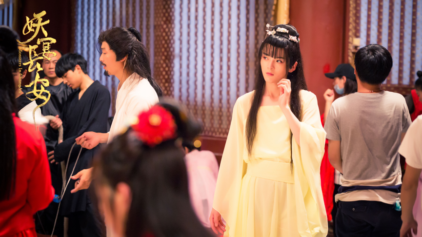 以团之名人气c位的赵品霖,和蔡徐坤相比强在哪里