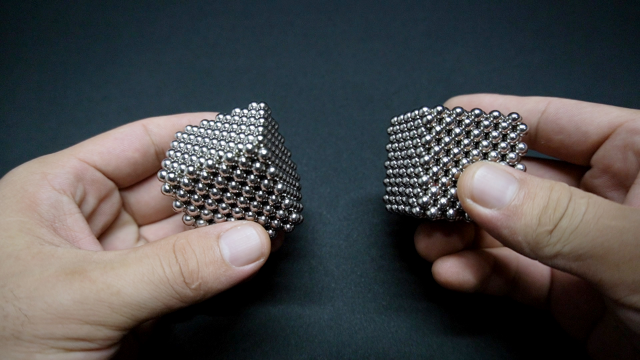 巴克球制作一个"中空的立方体",用到542颗珠子