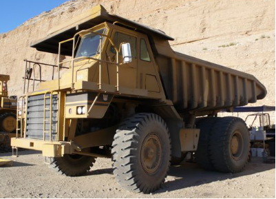 变形金刚动漫人物:电影版狂派霸天虎挖地虎部队-拖斗