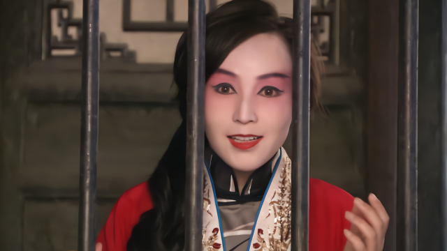 铁梨花:四太太被关等死,求铁梨花救她,可铁梨花都自身难保了!