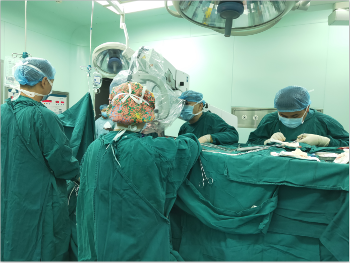 救死扶伤显医德,大爱无疆解病痛