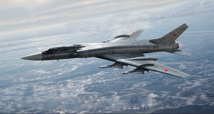 这货本身就是轰炸机半路改的