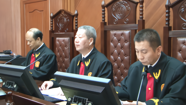 西安中院公开开庭审理中共榆林市委原书记胡志强受贿一案