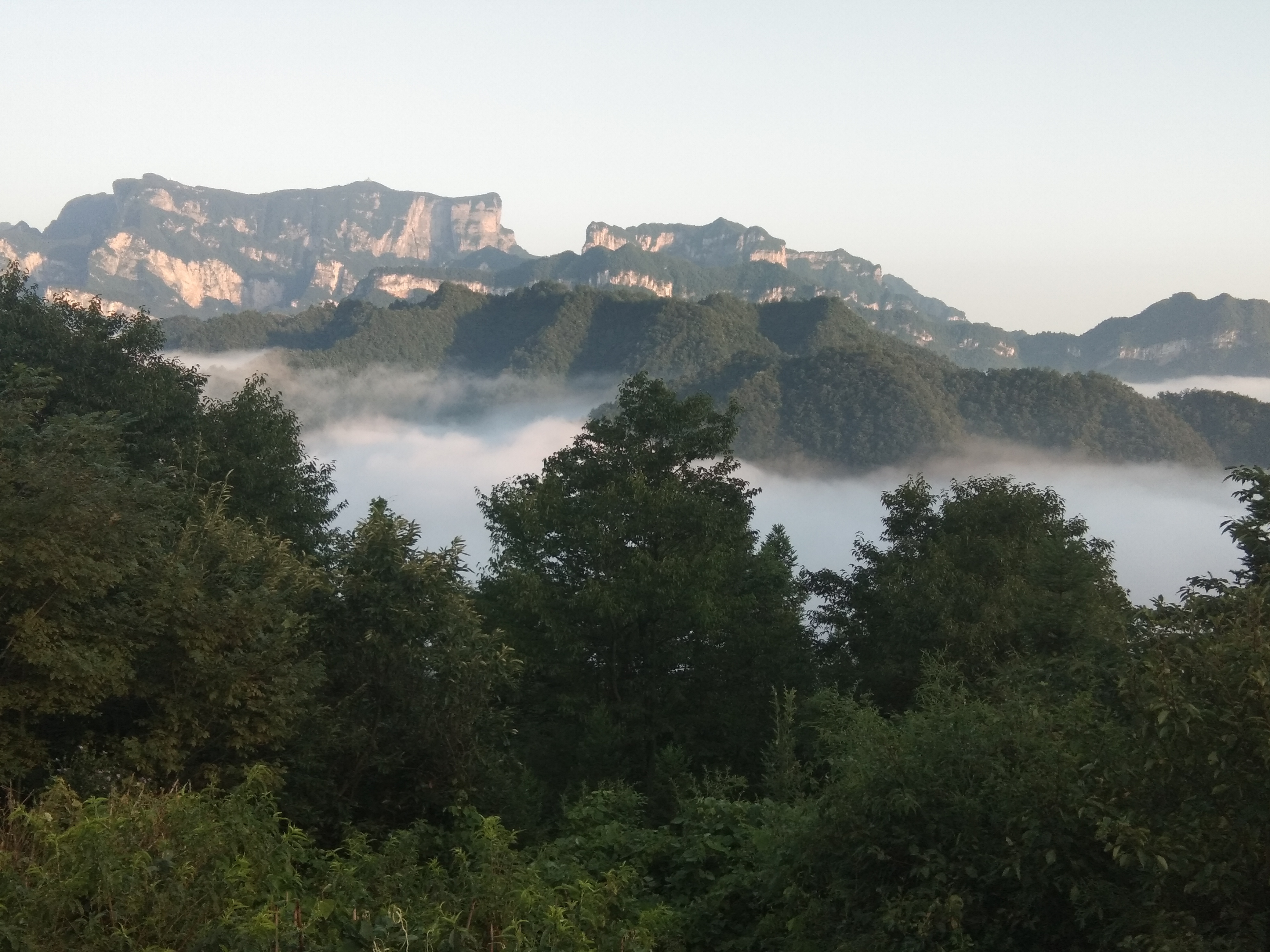 张家界旅游景点新推荐：雨后云上田园云海涌动