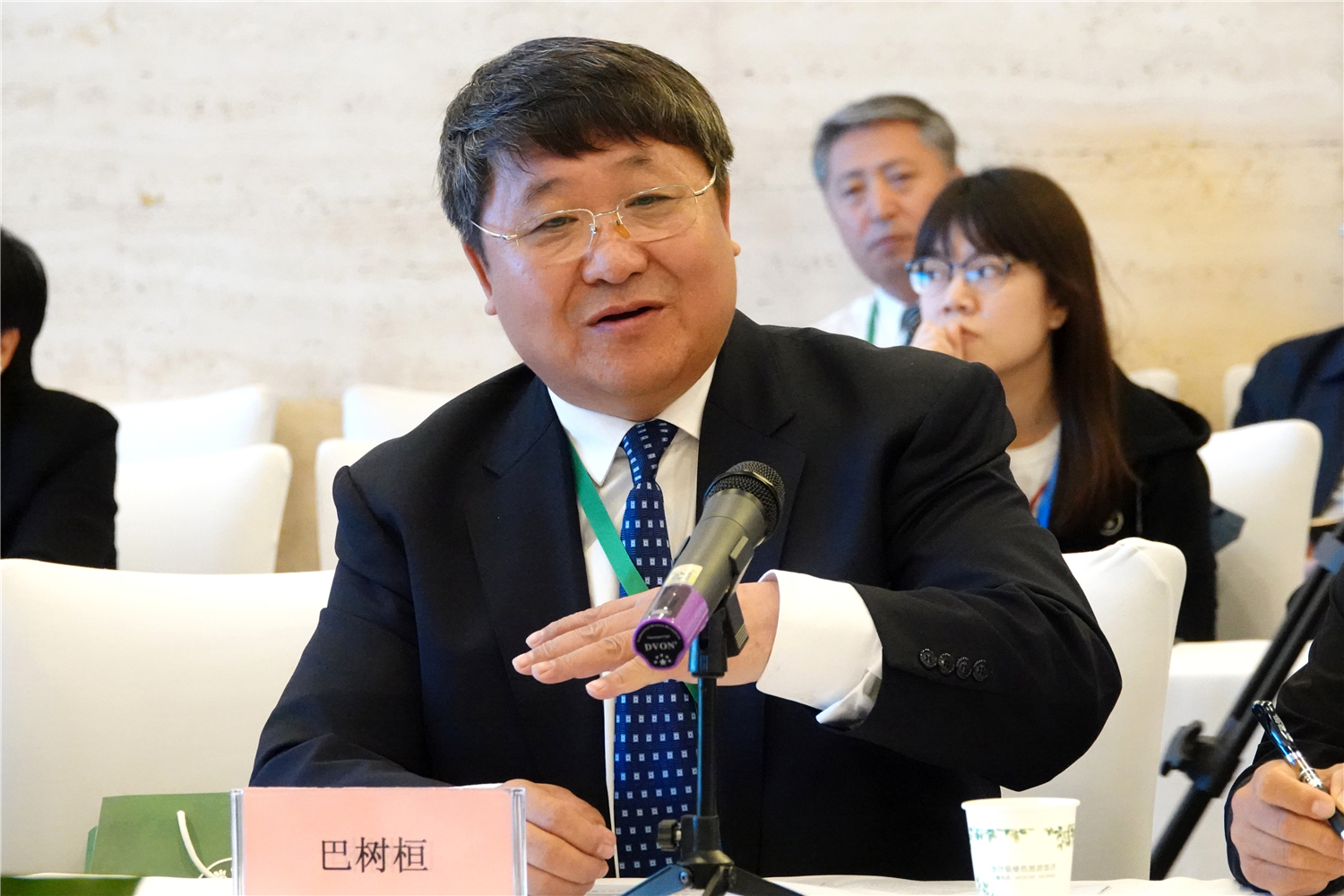 让森林水源与人类相互依存形成和谐共生的绿色循环模式