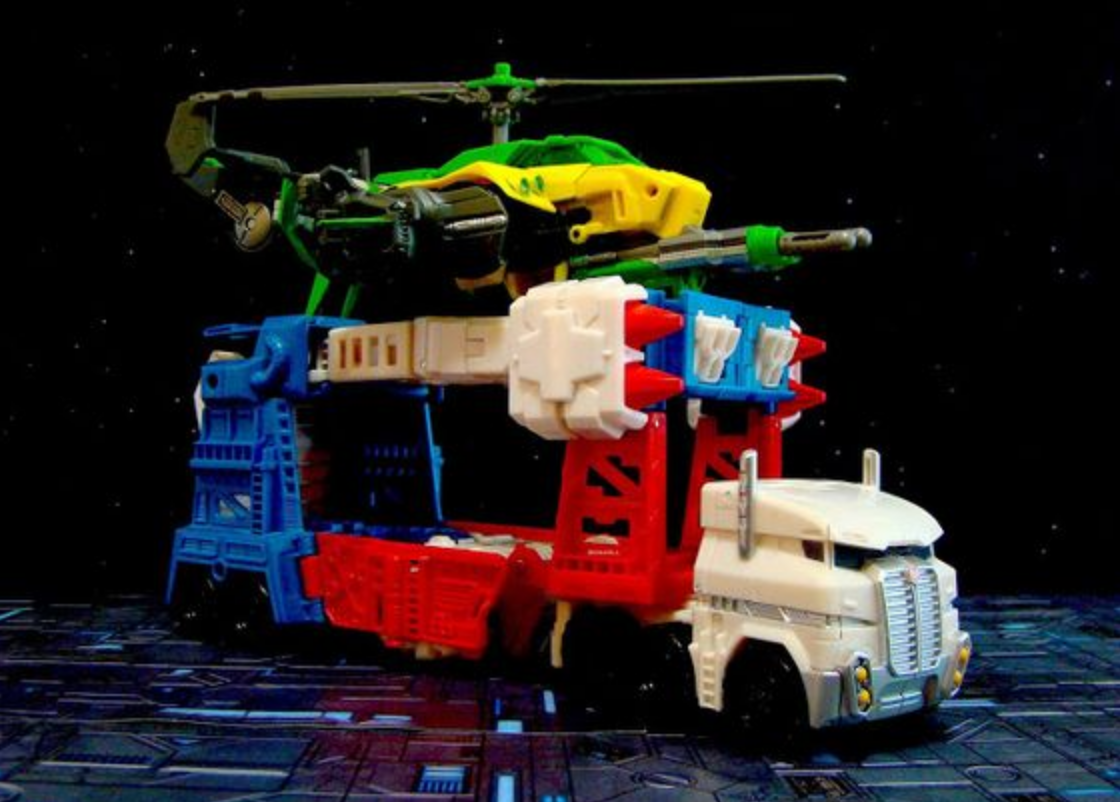 变形金刚动漫人物:重涂博派汽车人指挥官-通天晓