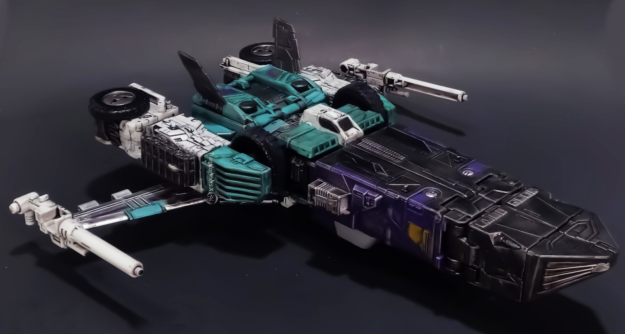 变形金刚动漫人物:重涂狂派霸天虎独行隐者-六面兽