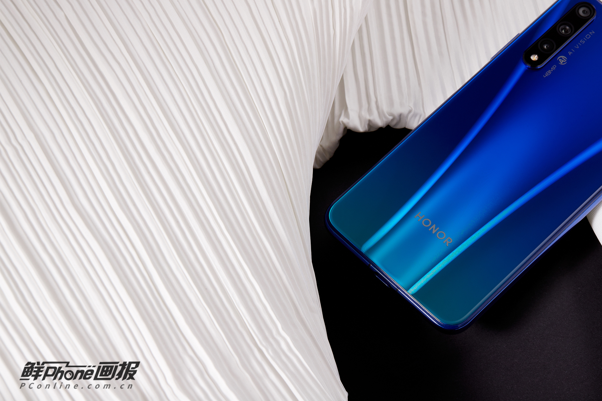 荣耀20s图赏梦幻般的蝶羽纹理随光而动之美