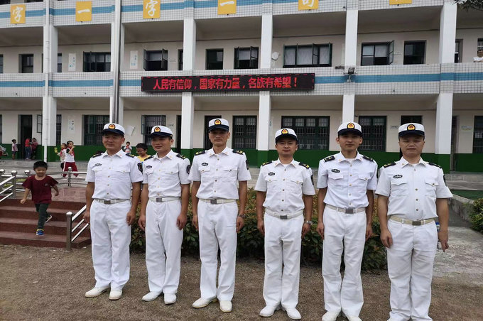 石门县第五完全小学花龙校区 军校同盟,共施国防教育