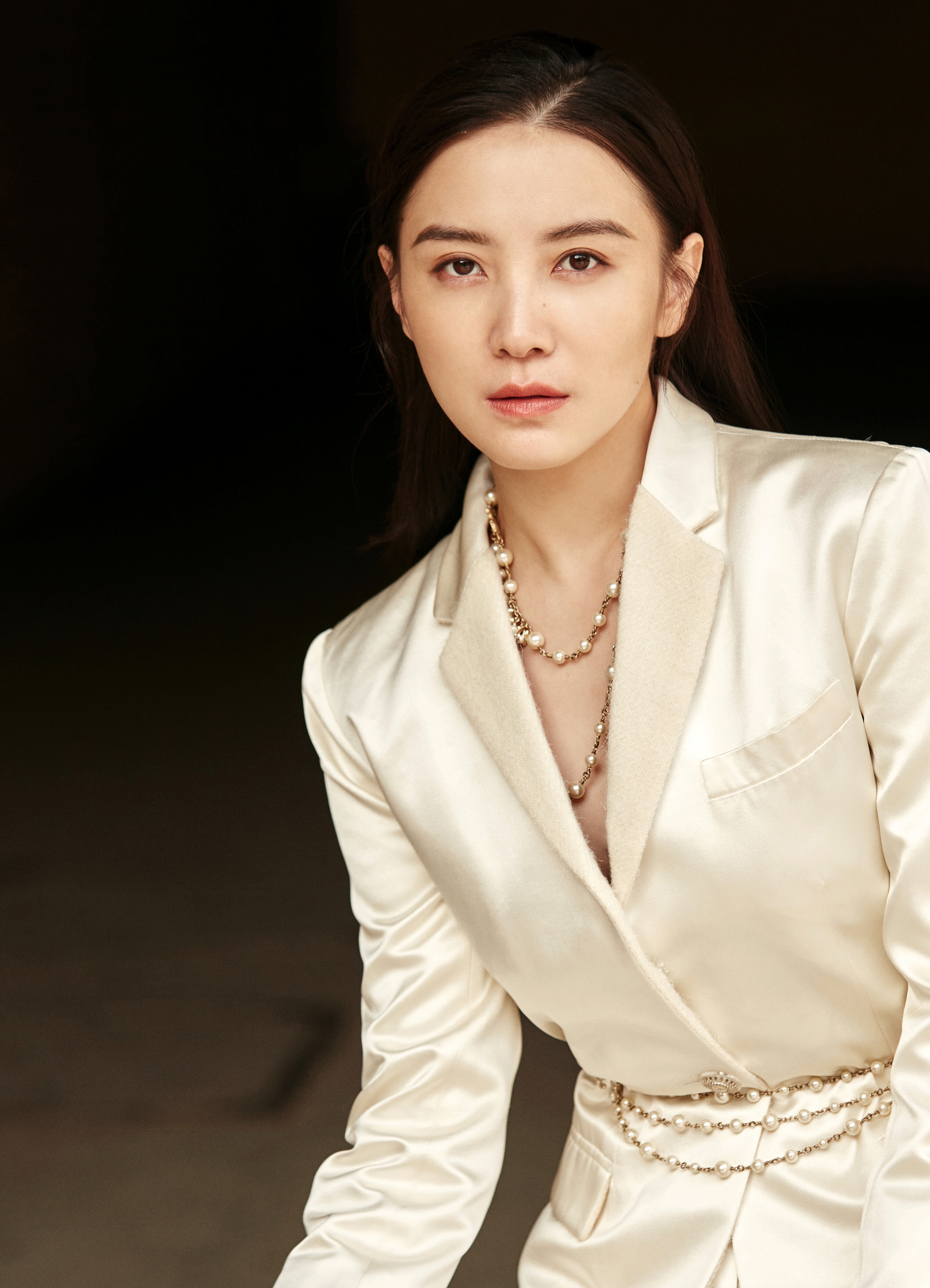 宋佳亮相我和我的祖国全阵容盛典发布女飞征兵广告