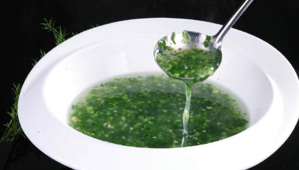 红军长征的保命野菜,做成羹汤的百岁糊,可能咱们都吃过