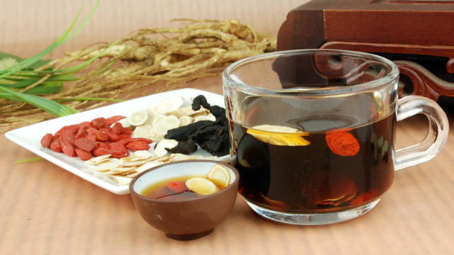 老人的长寿茶隔三差五饮一杯润肺止咳补肾填精