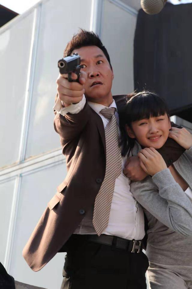 《迷线》一幕一幕节奏感强烈交替让人情绪随着跌宕起伏__凤凰网