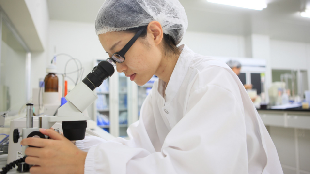 在胸透检查时都能看到什么呢是肉还是骨头呢女性该看看