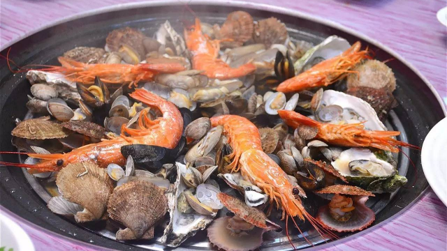 海南琼海千年渔港--潭门,物美价廉,坐在海边吃海鲜!