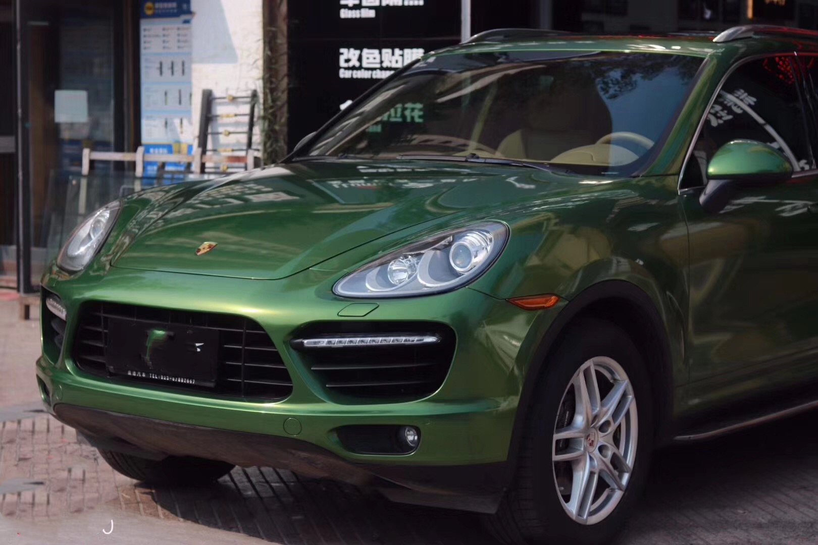 经典来袭曼巴绿的保时捷卡宴终久不衰