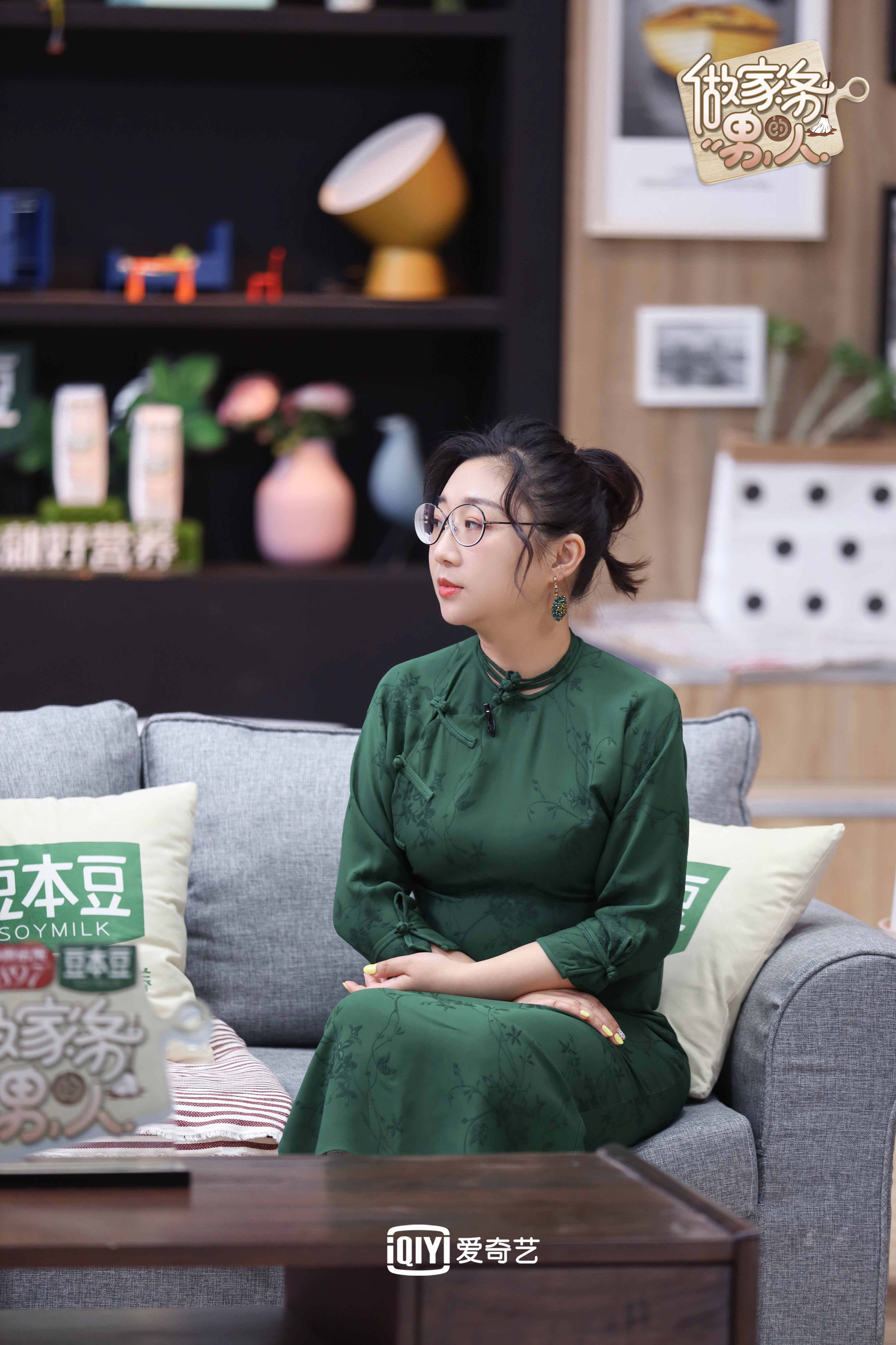 做家务的男人魏大勋用嘴扒蒜承包笑点傅首尔和老公相处模式引发热议