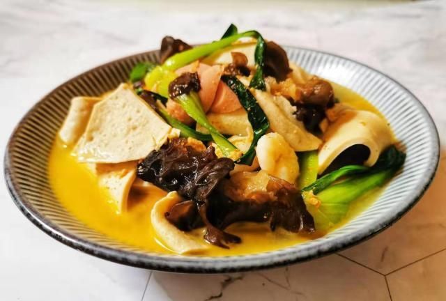 用它做出一锅浓汤做出的大煮百叶,更甚高汤,让我吃到扶墙走__凤凰网