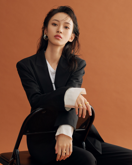 "小林志玲"王梓莼又美又飒 气质魂穿复古港风__凤凰网