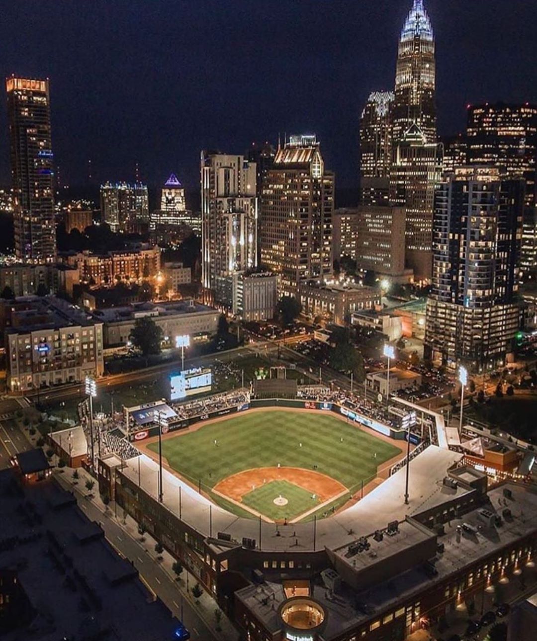 美国北卡罗来纳州夏洛特__凤凰网