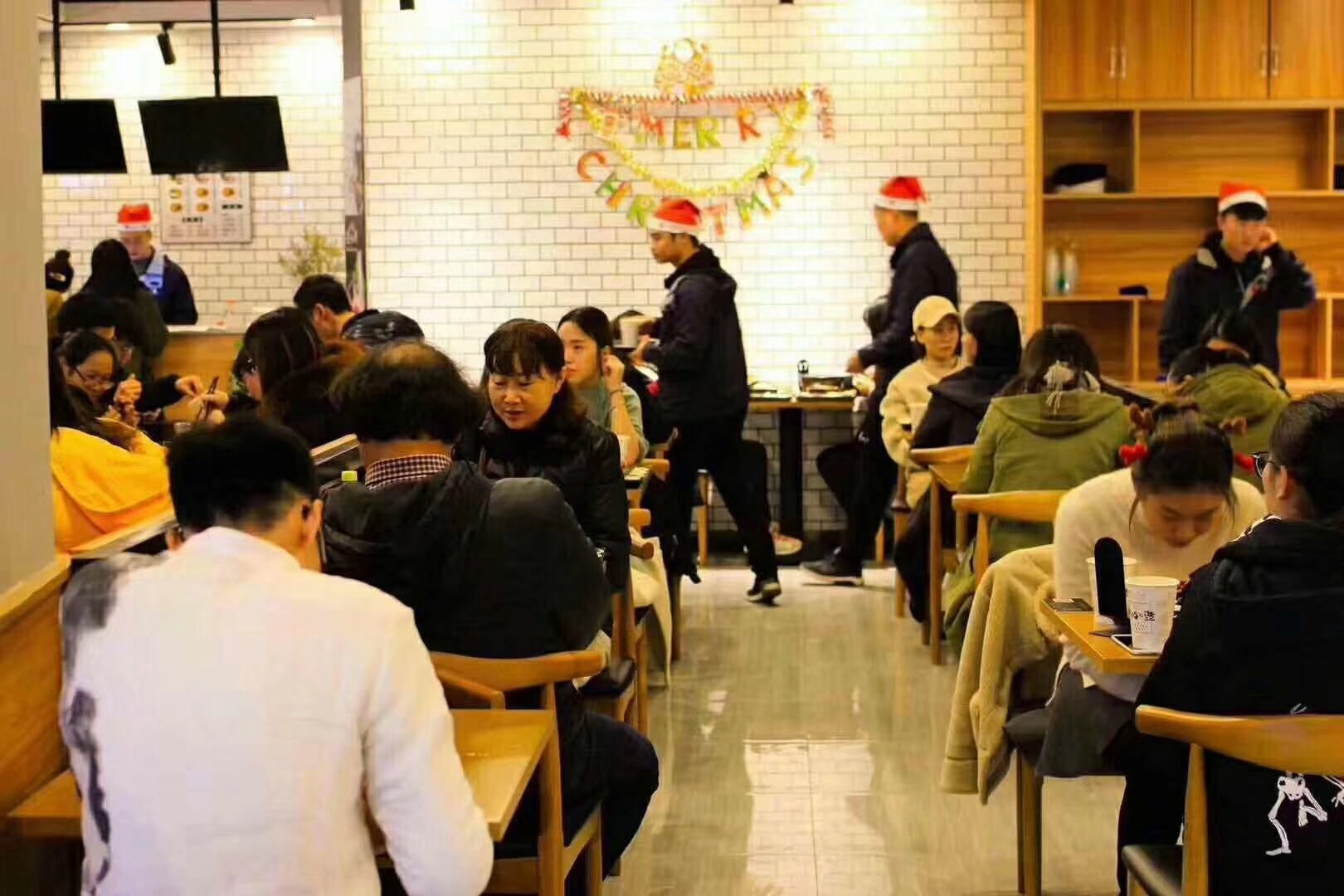 小县城开米线店有生意吗客源广泛开店优势多多