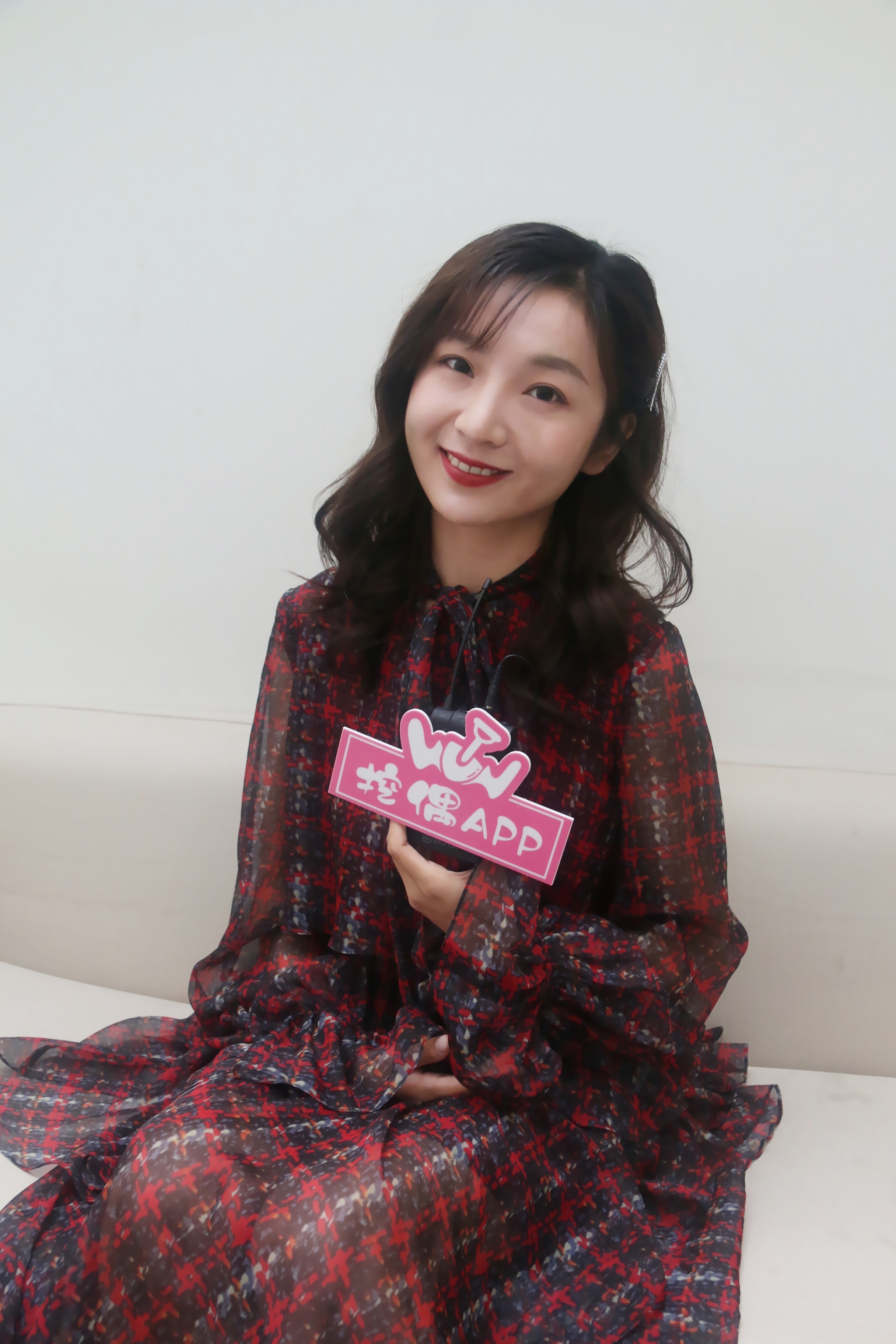 张樟俏皮参加采访活动 彰显演员本质潜能__凤凰网