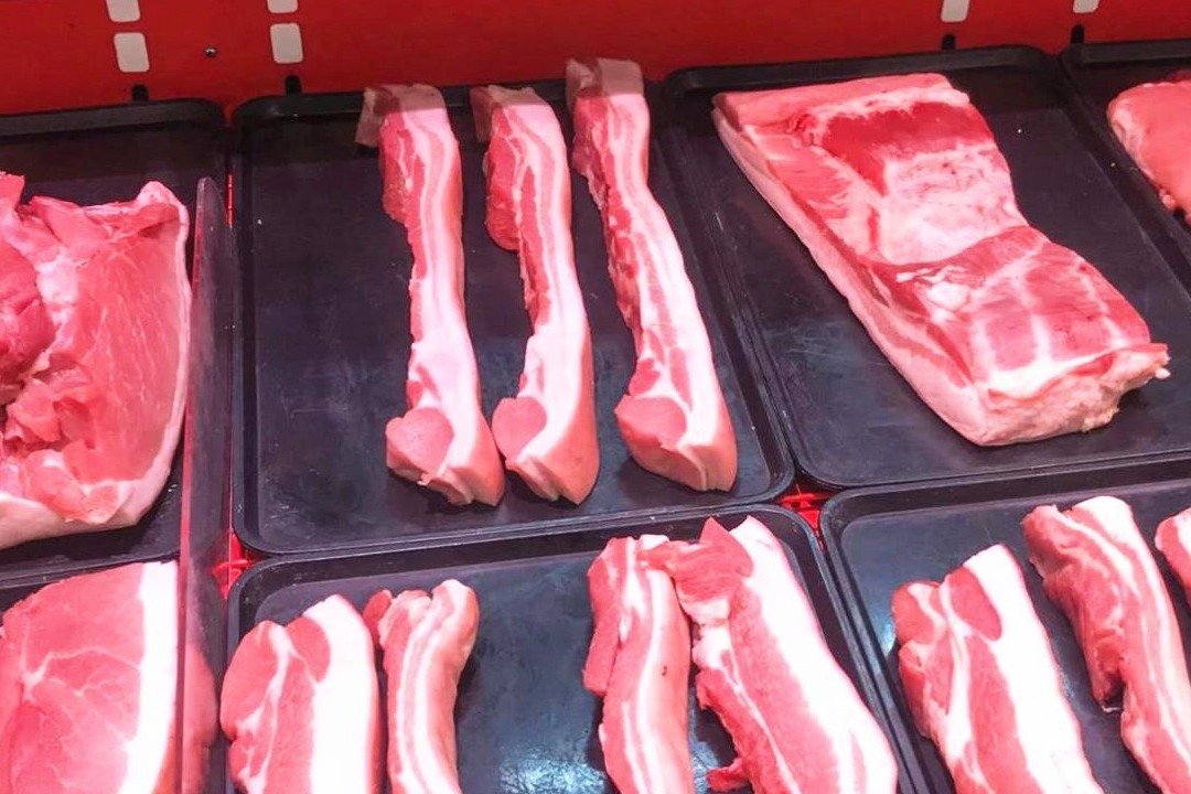 超市猪肉179元一斤遭疯抢超市折扣活动仅两天