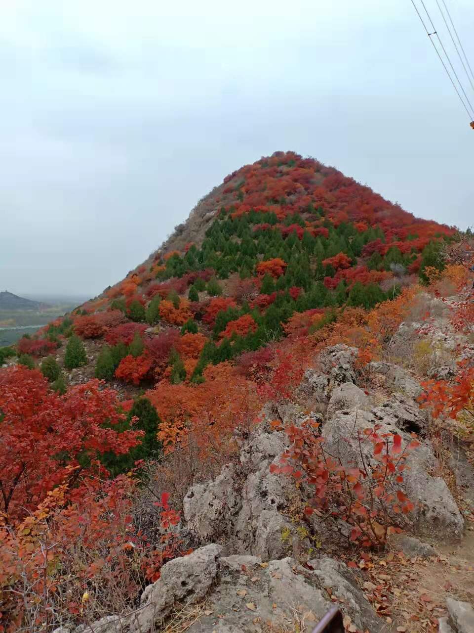 游北京顺义五彩浅山,赏红色秋季美景,值得去看看