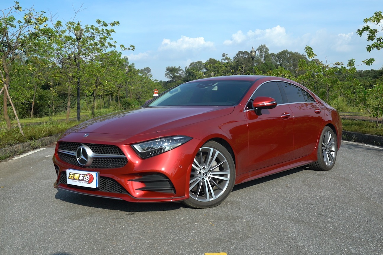 最美奔驰依旧极具内涵试四门轿跑cls300下