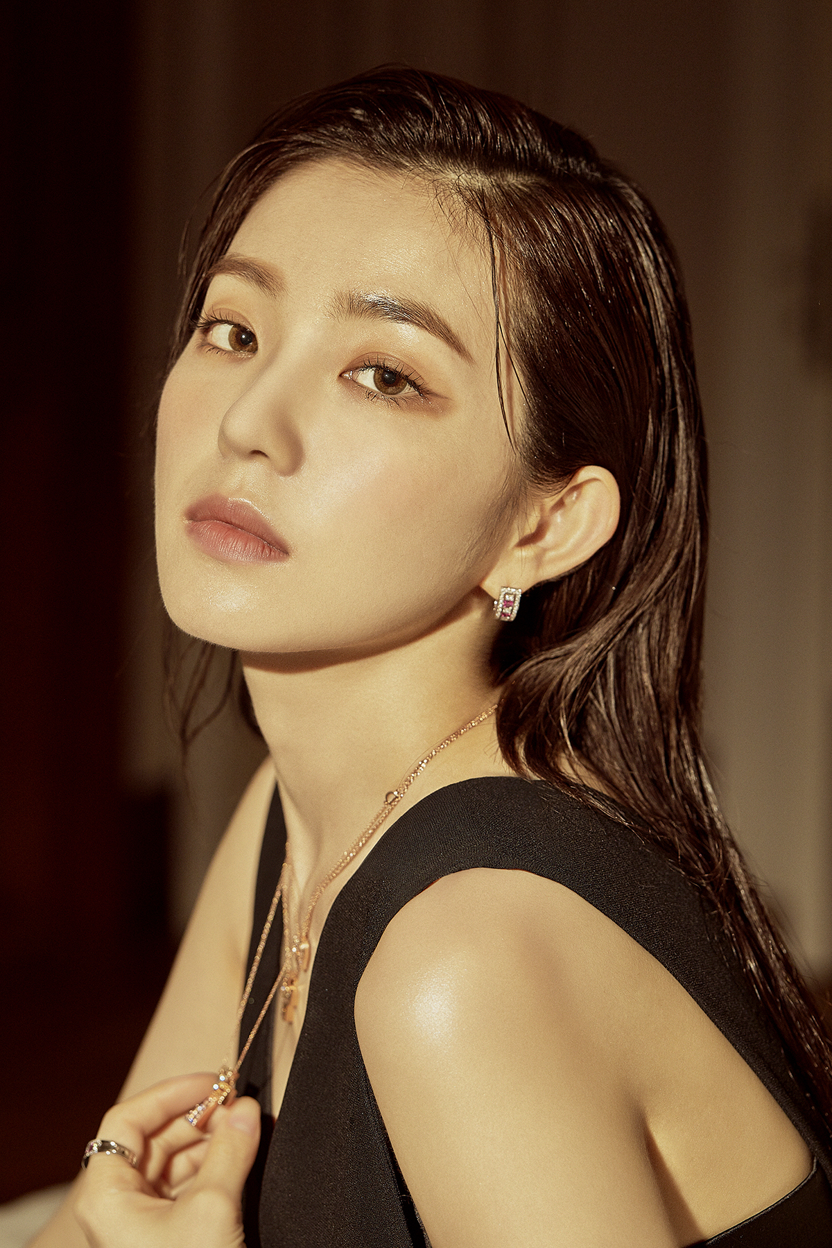 damiani再度携手irene裴珠泫 演绎全新belle epoque系列珠宝