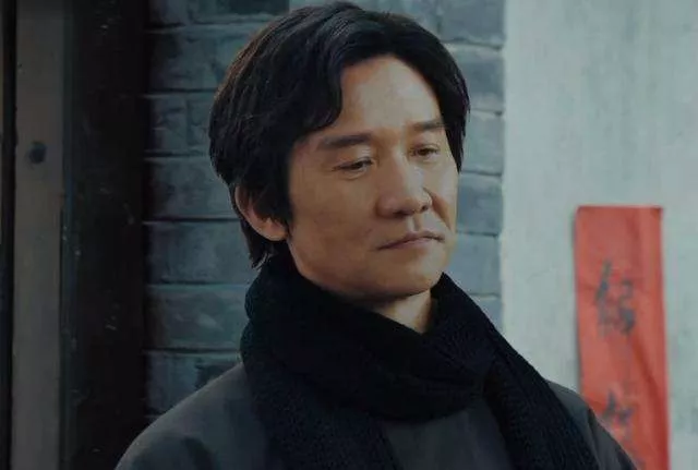 但是看到《光荣时代》中黄志忠饰演的 郑朝山时,观众失望了,感觉他