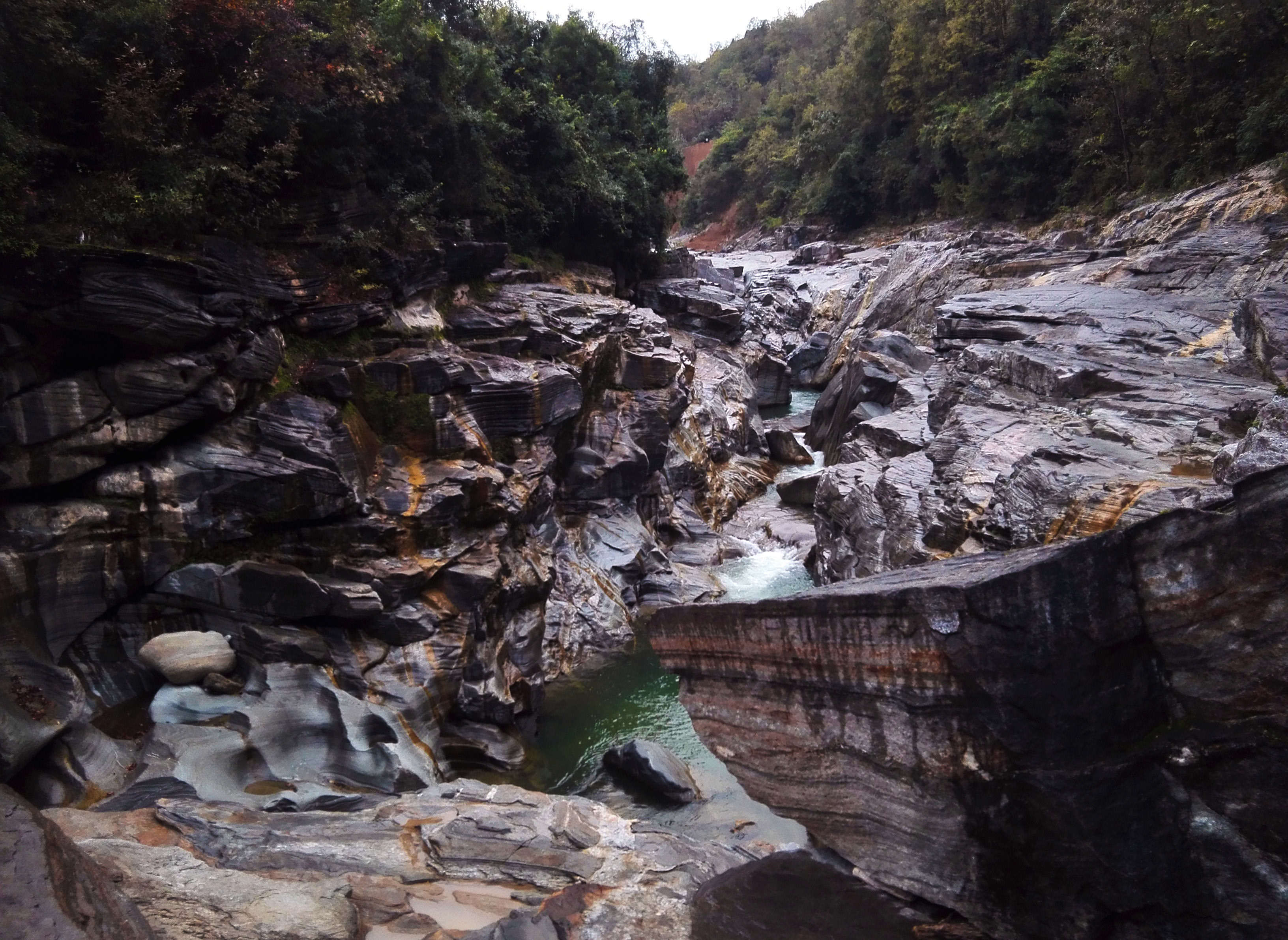 幽静的碗牛坝小峡谷__凤凰网