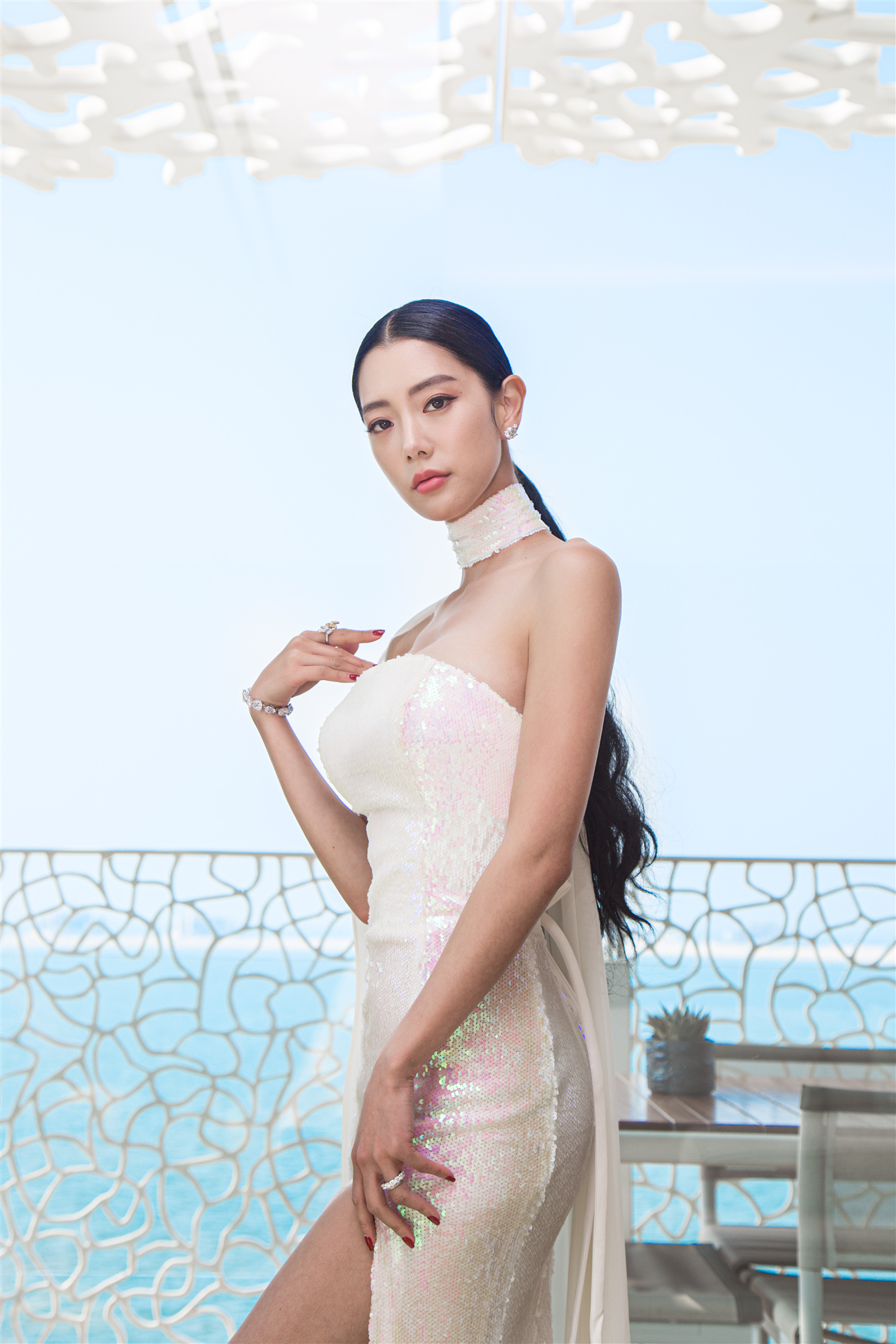 克拉拉人鱼礼服照曝光 浪漫梦幻更显身材__凤凰网