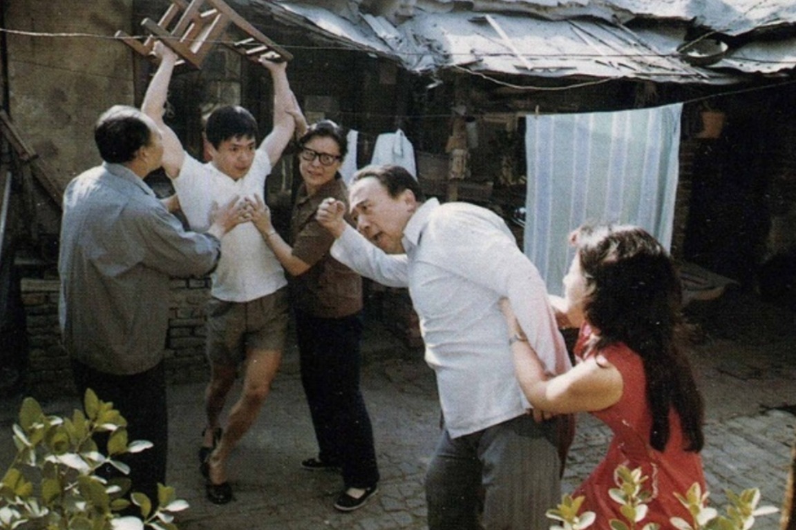 《夕照街》:旧时的邻里,有喜也有悲