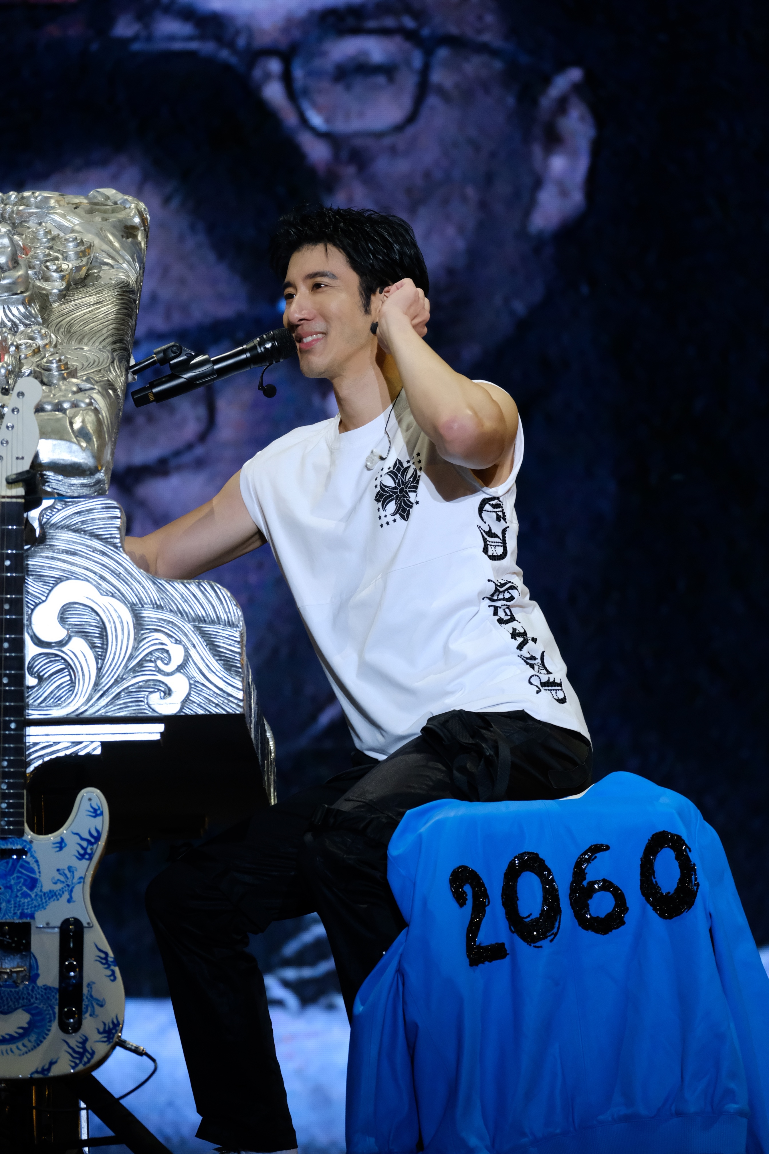 王力宏演唱会再回浙里,"逗"歌迷反被将军?