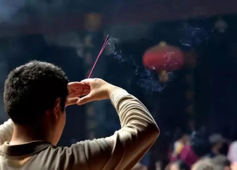 为什么要在初一和十五上香,98%的人都不知道的秘密__凤凰网