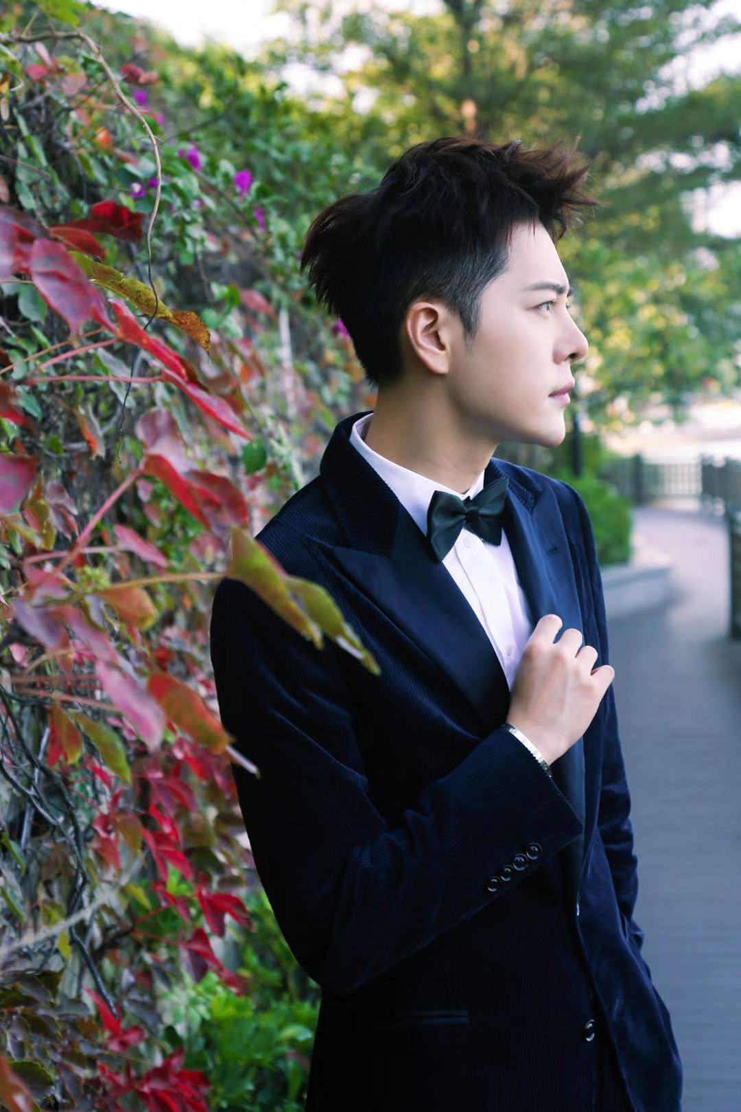 徐海乔亮相中国金鸡百花电影节闭幕式 独特魅力感受光影艺术__凤凰网