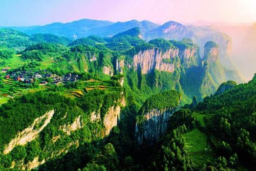 金佛山景区被誉为"东方的阿尔卑斯山"__凤凰网