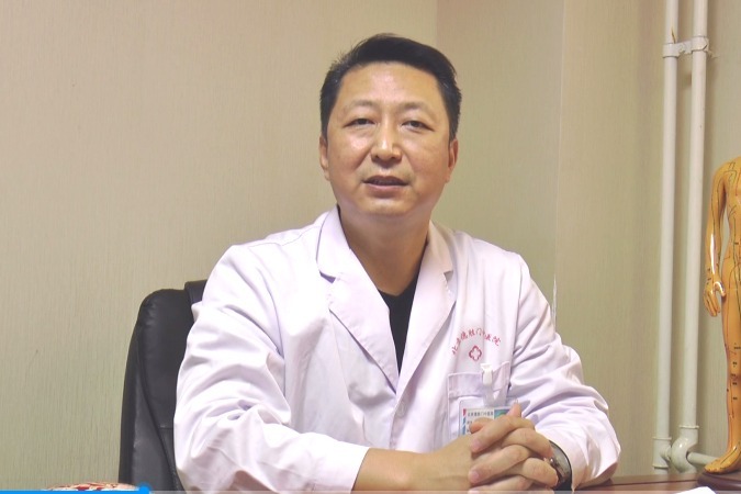 北京德胜门中医院疝气科主任刘新杰讲解:小孩得了疝气怎么办?