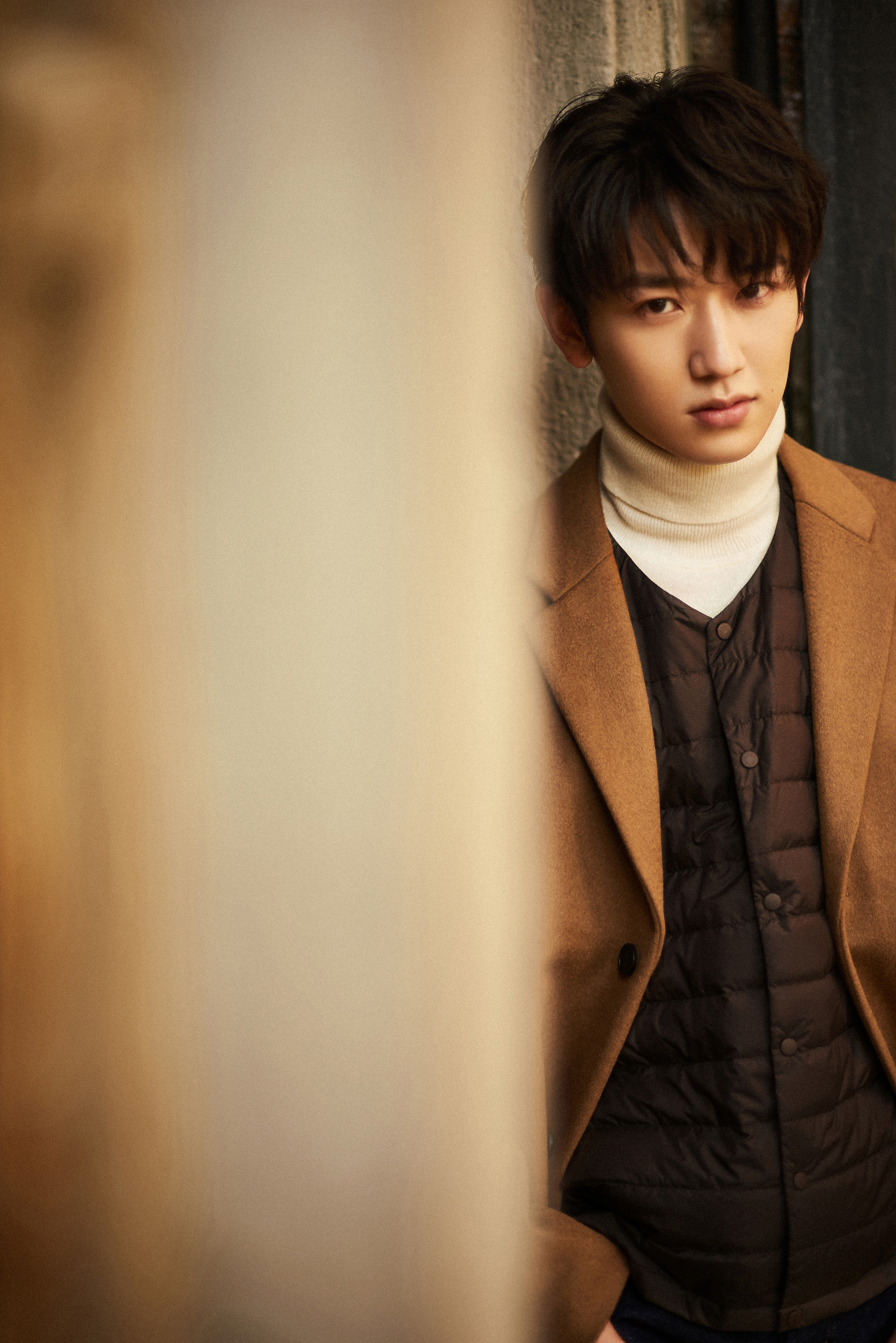 郭丞冬日写真曝光,阳光少年演绎轻复古风__凤凰网