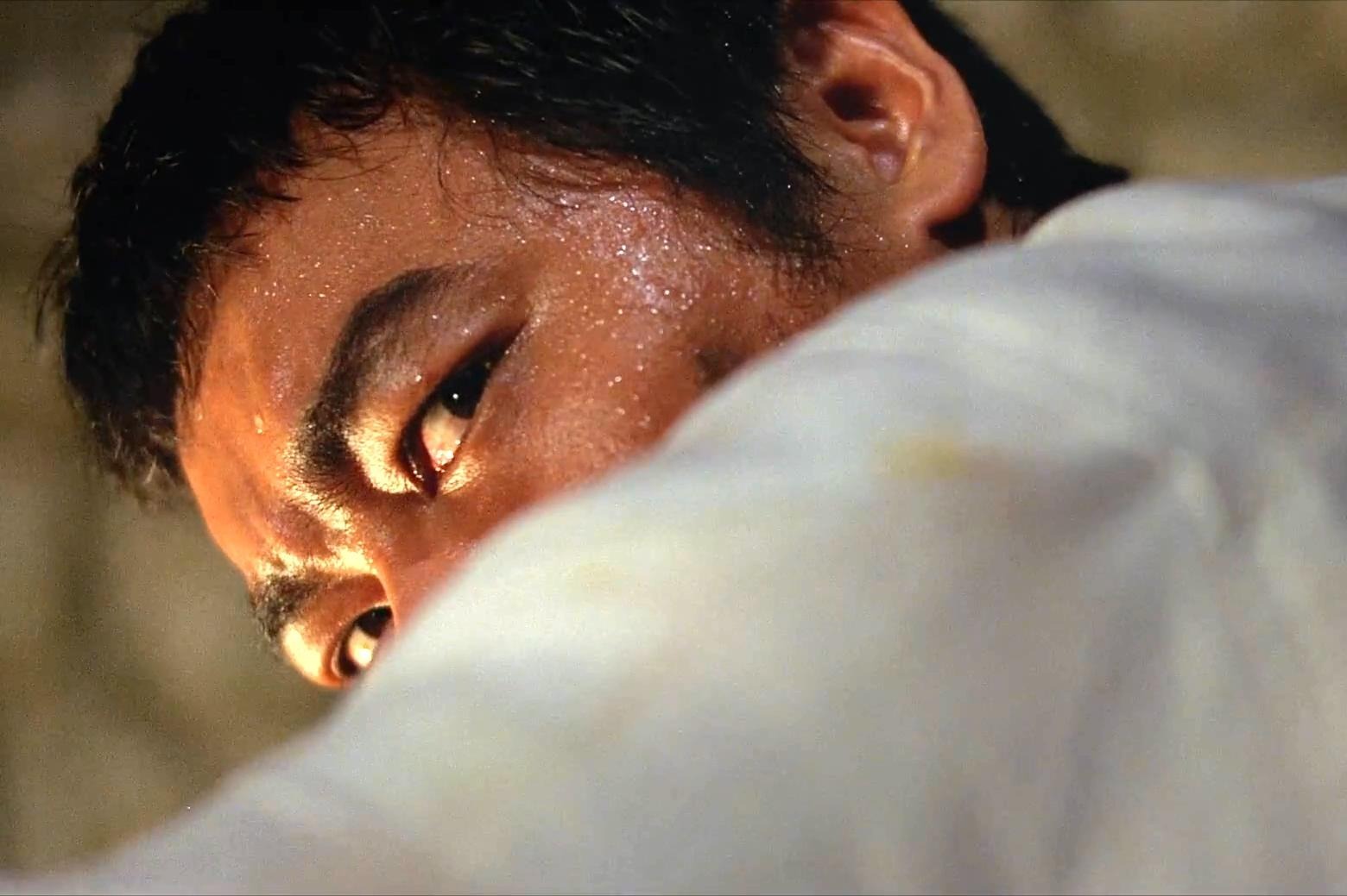 《目露凶光》:经济危机逼疯小白领