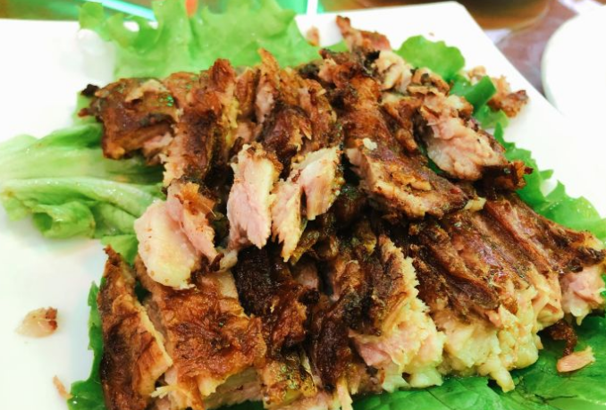 白魁老号名不虚传,家喻户晓的烧羊肉,嘿!真地道