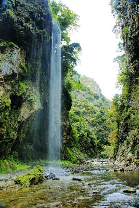 拥有着千里乌江,百里画廊的美誉沿河乌江山峡风景名胜区