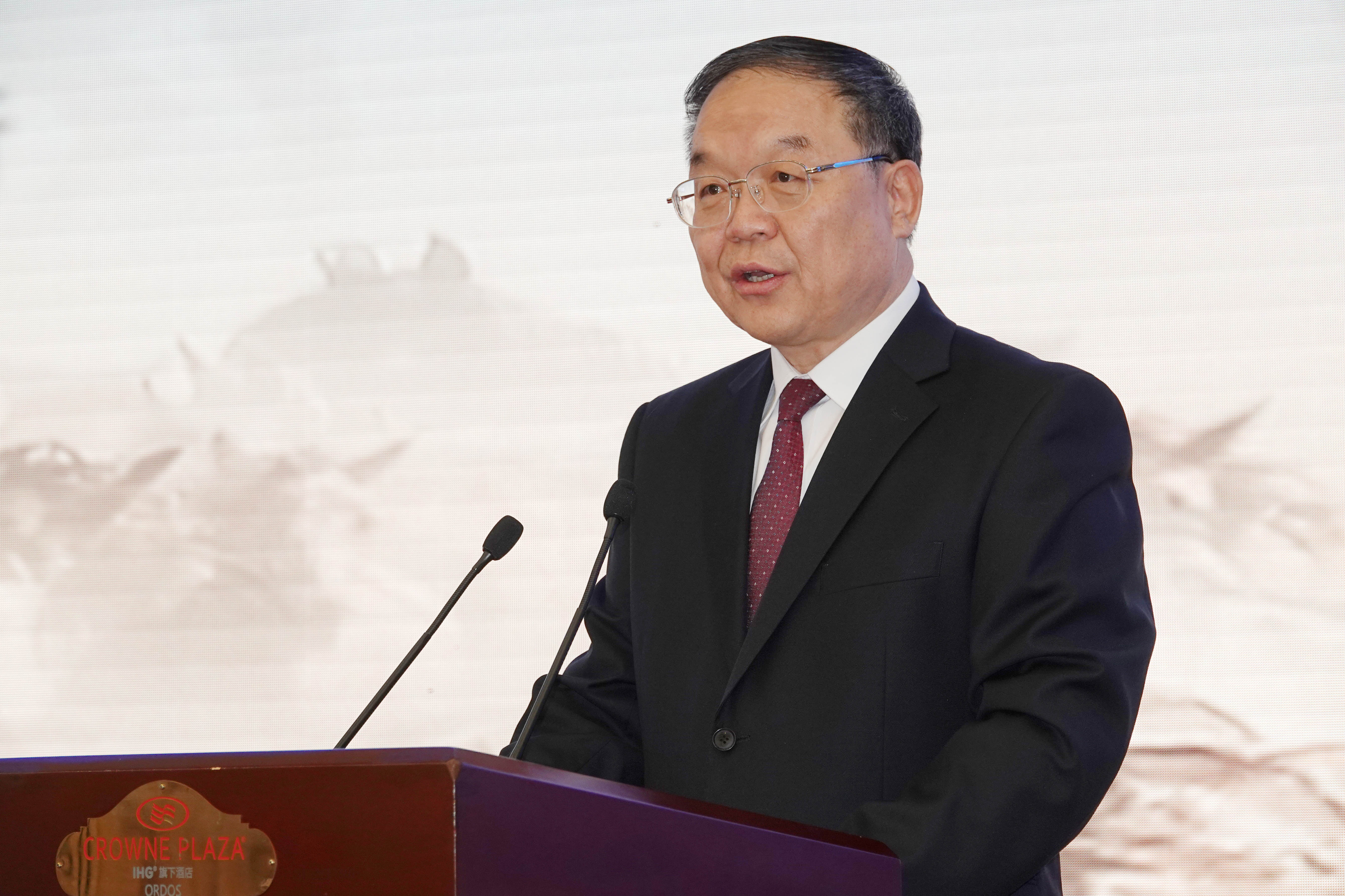 大爱草原绿色发展项目推介会在鄂尔多斯召开