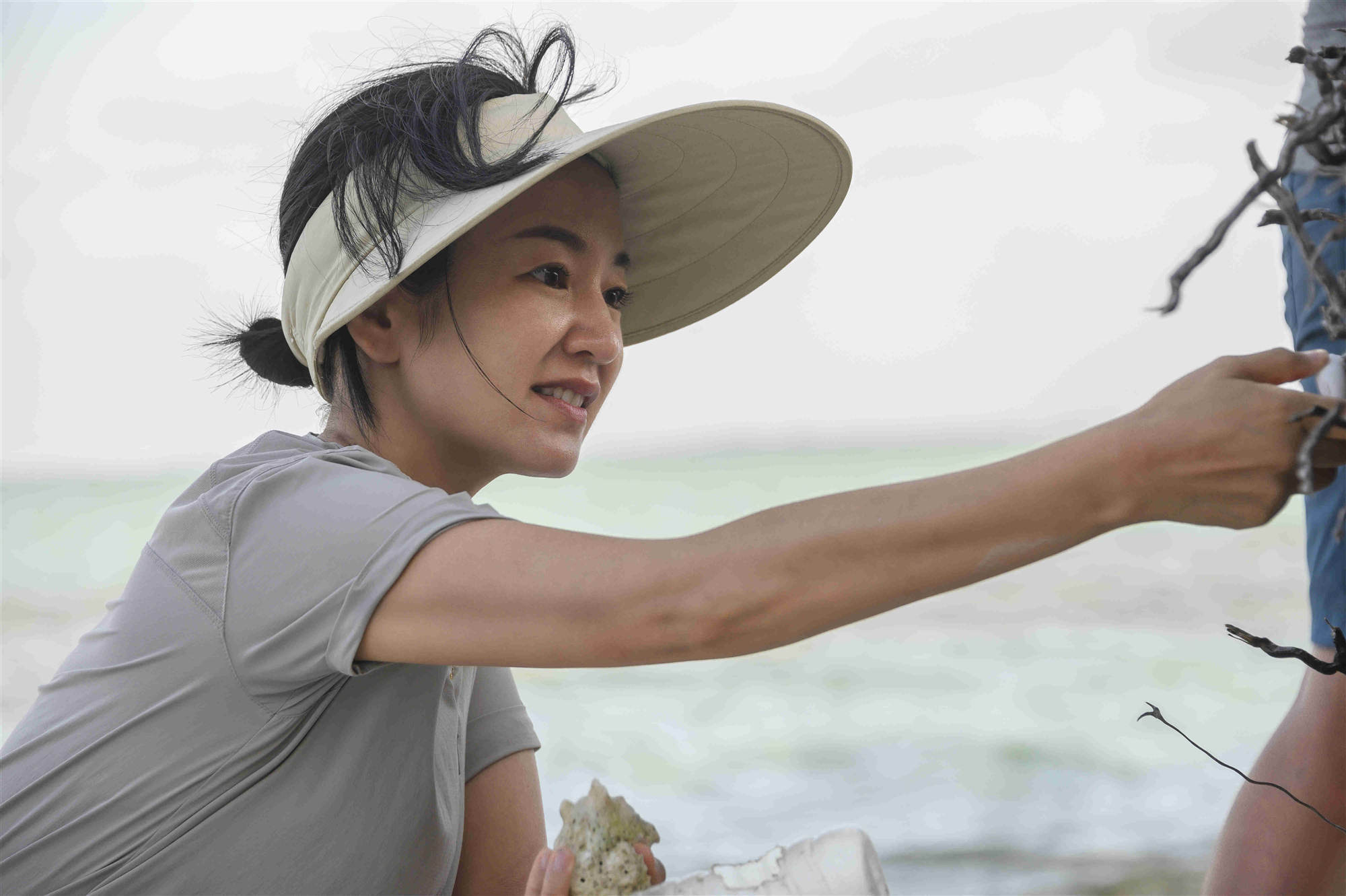 阿雅苏有朋澳洲分拣垃圾 《奇遇人生》第二季完美收官