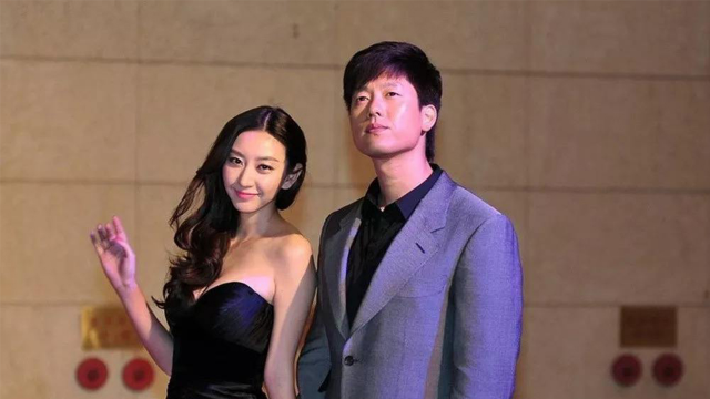 唐一菲吐露婚后心酸曾借酒消愁扔老公行李一旁凌潇肃面露难色